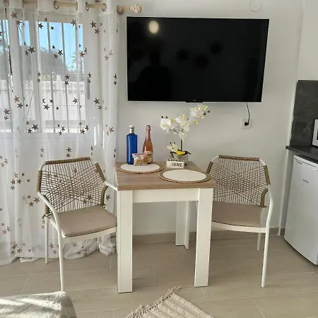 Reel Apartments- Luxury With Swimming Pool. Apartmán