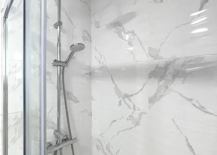 Reel Apartments- Luxury With Swimming Pool. Appartement